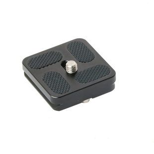 云台快装板通用百诺PU50 60 70轻装时代三脚架配件快拆相机固定板