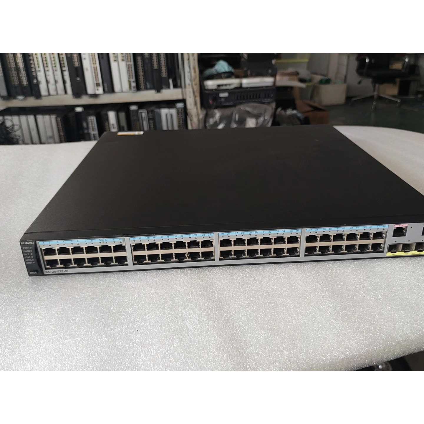 华为 S5720-52P-SI 三层交换机，48千兆电口4议价
