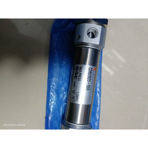 询价下单全新原装smc气缸cdm2b25-50a，全新正品，实物图，