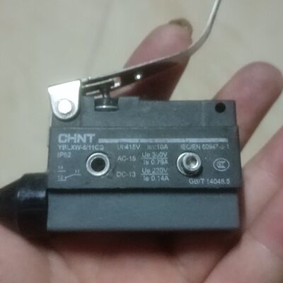 在线议价正泰YBLXW-6/11CG行程开关，库存拆机件，功能正常，