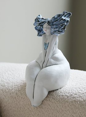 手工抽象人物海边蓝色女孩陶瓷雕塑玄关创意艺术装饰品工艺品摆件