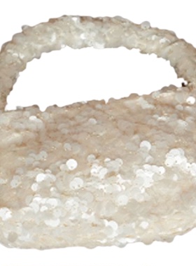 女孩房衣帽组合软装摆件