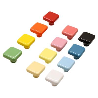 单孔拉手陶瓷柜门简约