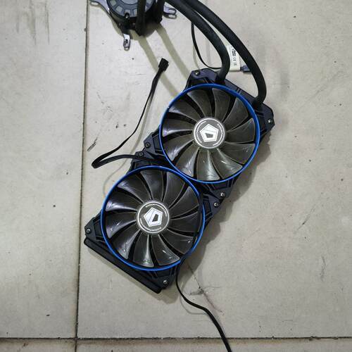 ID-COOLING/冰冻三尺 240水冷，正常用拆下来的，