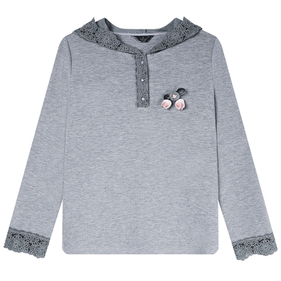 白鹿语甜美蕾丝拼接连帽卫衣