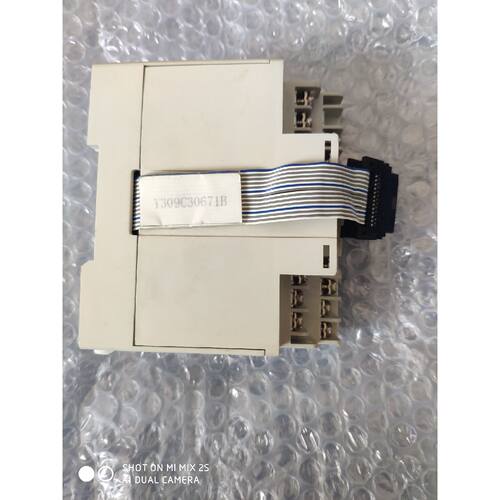 模块FX2N-16EYT，功能正常。盖子找不到了询价