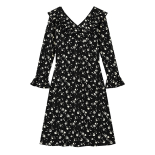 秋水伊人时尚荷叶边碎花连衣裙2026年春季新款休闲V领喇叭袖短裙