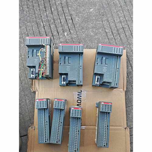 询价PLC模块套装！PM564-RP CPU    三个