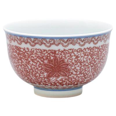 釉里红重工缠枝宝相如意纹炉式杯