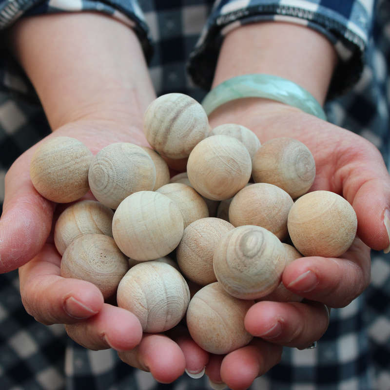 纯樟木球天然防虫防蛀衣柜防潮香樟木条块天然樟脑大号卫生球防霉