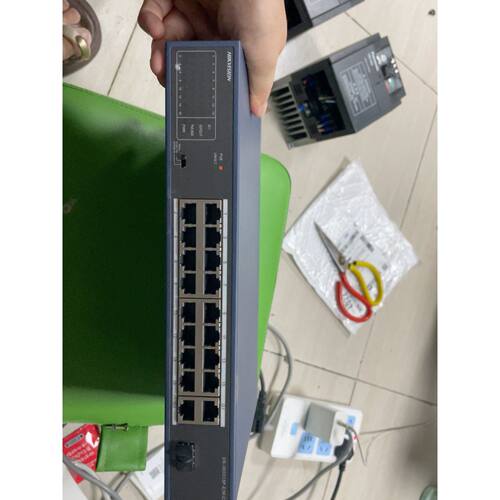 海康威视DS3E0318PEMC18口POE交换议价