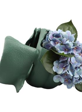 北欧简约绿色树脂扭曲抽象摆件