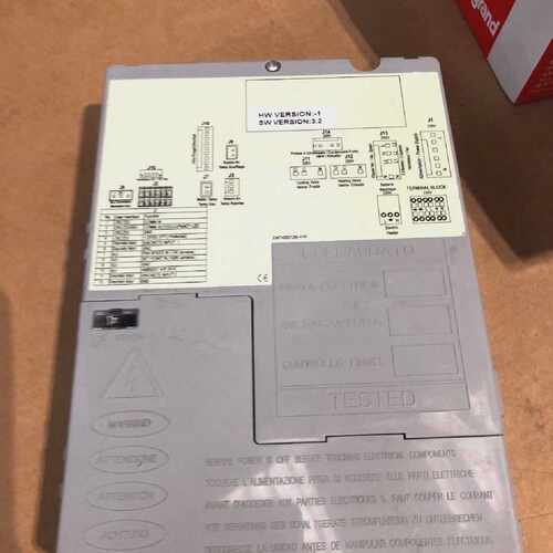 CARRIER 33NT400062M RQAUS1 CONTROL BOX NTC 12VDC 230V 4POLE