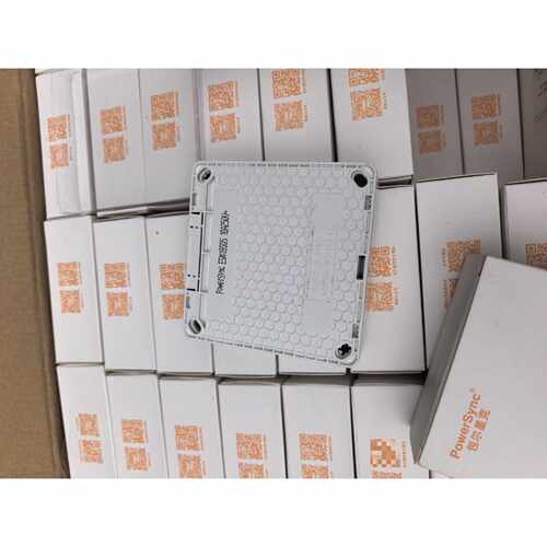 包尔星克明装双控开关全新未用库存的有几箱需要私聊我