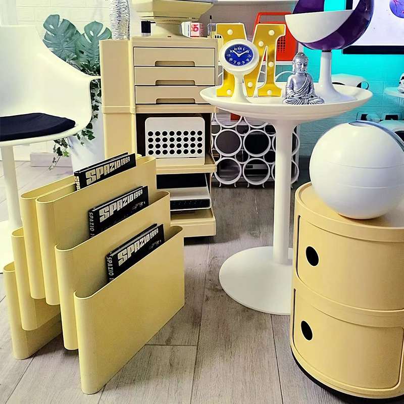 北欧书架中古落地杂志架网书刊装饰基地道具桌面ins红拍照塑料架