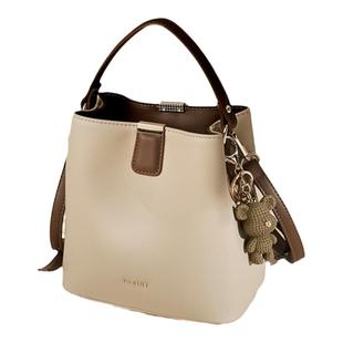 卓诗尼水桶包女式包包2026新款斜挎包大容量巨好看高级感高端大气