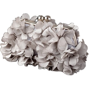 2021新款晚宴包名媛宴会手拿包旗袍礼服搭配包包气质花瓣小玲包女