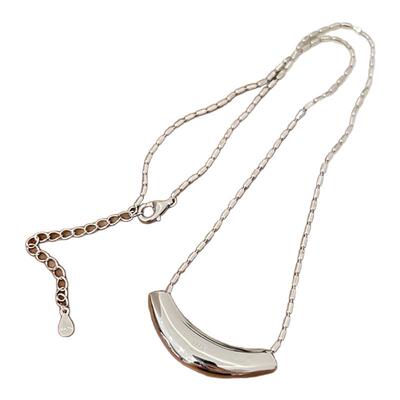 《秋日》ins设计师款轻奢风肌理纹弯管微笑吊坠项链s925纯银项链