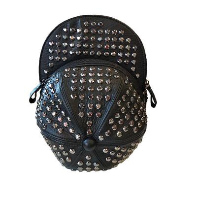 双肩包包女包2021新款铆钉大容量