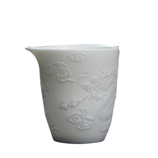 羊脂玉瓷素烧白公道杯浮雕龙分茶杯陶瓷茶海家用公杯功夫茶具配件