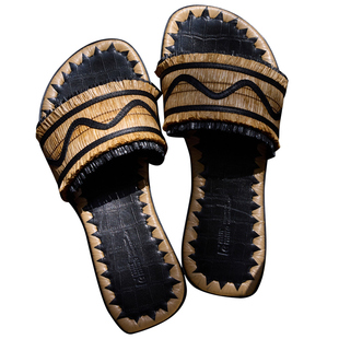 Le' Murmure「托斯卡纳礁石」拉菲草编织 鳄鱼纹牛皮 一字带拖鞋