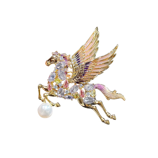 LYNNROMAN高档彩色水晶飞马胸针女奢华别针配饰气质珍珠优雅胸花