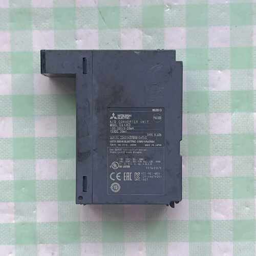 议价三菱Q64AD模块，实物图拍摄，功能完好，标价包邮，售非功