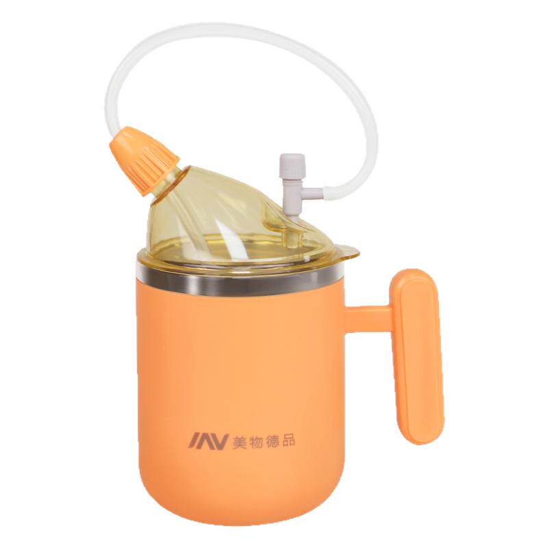 卧床吸管杯老人产妇躺着喝水老人