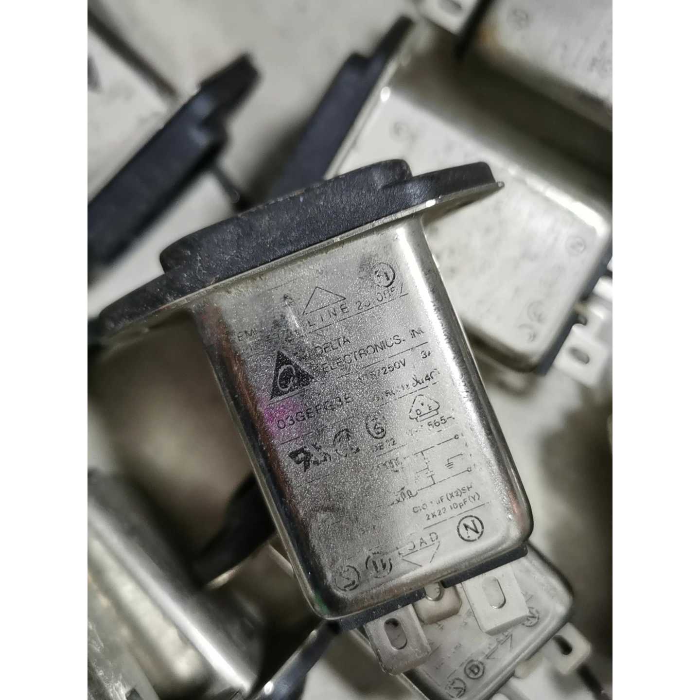 议价滤波器电源插头250V10A03GEEG3E维修图片