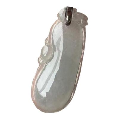 缅甸翡翠吊坠A货白冰福瓜挂件