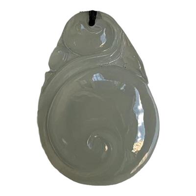 缅甸翡翠吊坠如意白色天空蓝如意