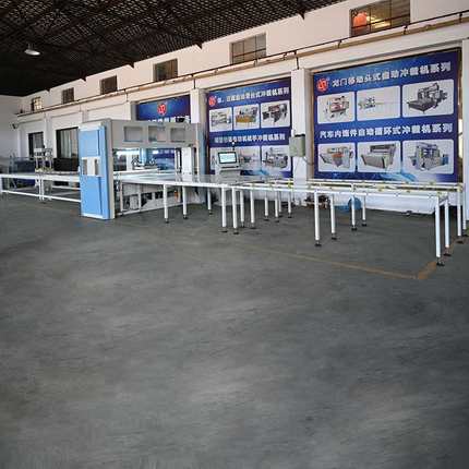 毛绒玩具裁断机手套/旅游帽/箱包/面膜CAD自动排版全自动裁断机