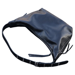 左千户男包2026新款小众通勤斜挎包大容量男生休闲包牛皮潮饺子包