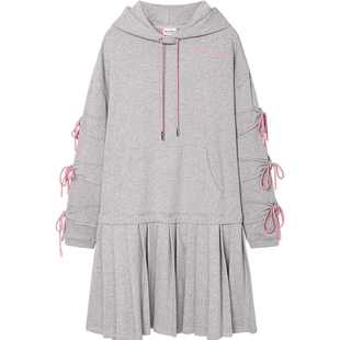 Juicy Couture橘滋连衣裙女26春夏新款灰粉撞色百褶卫衣短裙子