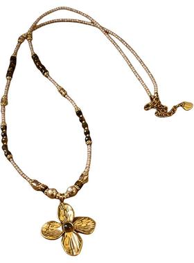 金色纹理四叶草吊坠串珠长项链