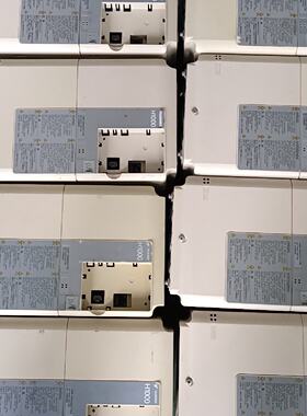 询价-安川CIMR-HB4A0031FBC变频器成色如图缺
