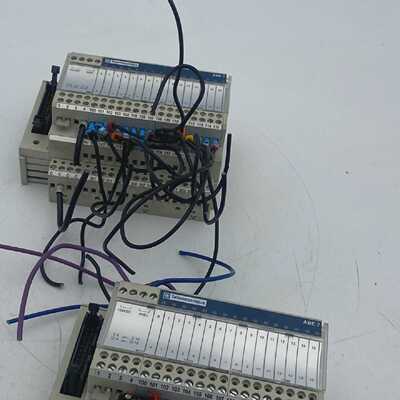 2Pc X Schneider, Telemecanique  ABE7-H16R31  Telefast 2 Modu