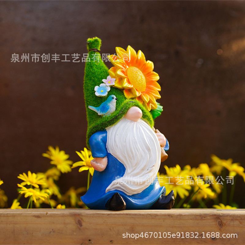 太阳能小矮人花园雕像树脂小雕像装饰太阳能向日葵灯户外矮人装饰