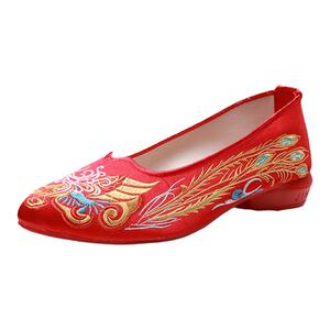 中国民族风红色新娘秀禾婚鞋平跟敬酒鞋低跟中式绣花鞋婚宴尖头