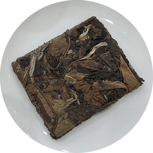 2015年福鼎白茶粽叶香枣香一级老寿眉小方片紧压老白茶饼干茶春茗