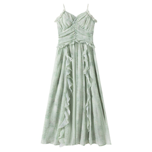 法式碎花裙吊带连衣裙女夏季高级感复古印花长裙度假风海边沙滩裙