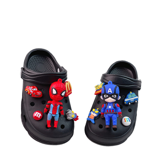 男童黑色洞洞鞋大童中童儿童夏季室内防滑男孩男款一脚蹬2025新款