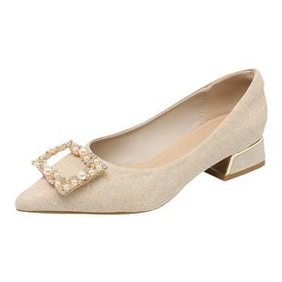 法式尖头粗跟奶奶鞋女2026新款春秋浅口中高跟配裙子单鞋大码女鞋