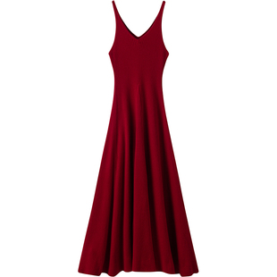 藐视众生！神仙色车厘子红V领吊带羊绒连衣裙伞裙女长款羊绒衫