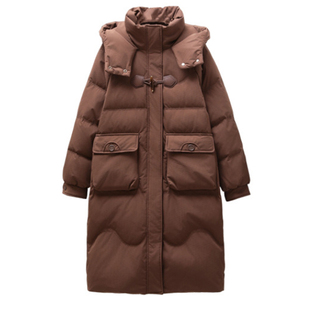 复古牛角扣松弛感遮肉厚外套胖莹莹大码女装冬季中长款连帽羽绒服