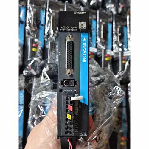 议价SV660AS2R8I驱动器拆机件实物成色很新功能维修