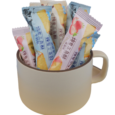 熔岩三角酥零食小虼威化夹心饼干