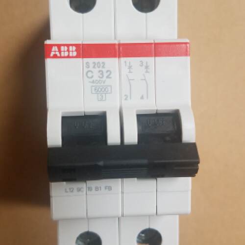 议价原装ABB微型断路器  S202-C32  2P  32A