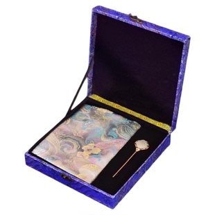 蜀锦工艺织锦围巾织锦簪子套装成都特色古典伴手礼送老外