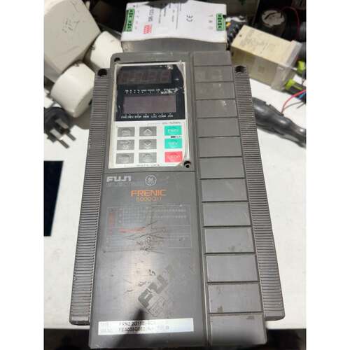富士变频器 FRN3.7G11S-4CX，3.7KW，三相3